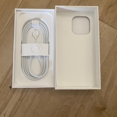 iPhone16Pro 空箱の画像