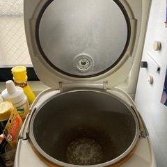 炊飯器の画像