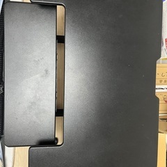 コンピューターデスクの画像