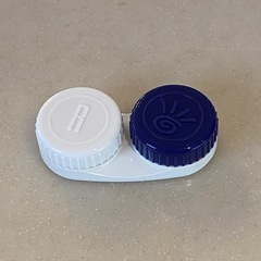 新品 未使用 コンタクトケース
