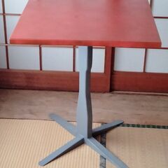 テーブル　小の画像