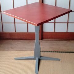 テーブル　小の画像