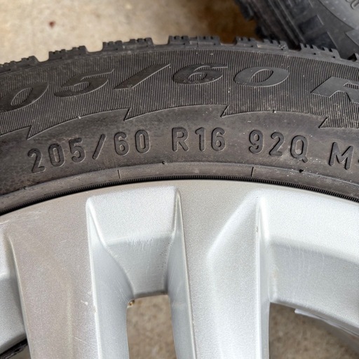 【福岡】BMW タイヤホイール 16×7J PCD120 5穴 スタッドレス ピレリ アルミ 205/60R16