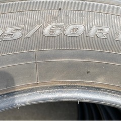 TOYO TIRES 225/60R18 24年製　スタッドレスタイヤ　バリ溝の画像