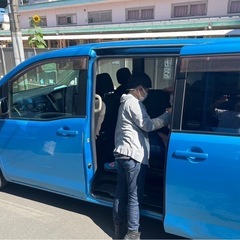 送迎ドライバーさんの画像