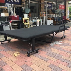 折りたたみベッド／セミダブルサイズの画像