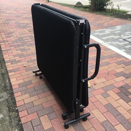 折りたたみベッド／セミダブルサイズ