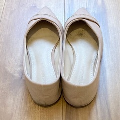 フラットシューズ ピンク ベージュ バレエシューズ パンプス スニーカーの画像