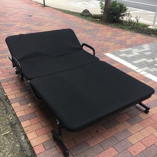 折りたたみベッド／セミダブルサイズ