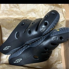 KEEN ヨギ　アーツ　黒　25センチの画像