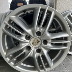 255/55R18 スタッドレスタイヤブリヂストンの画像