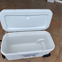 コールマン 316シリーズ ホイール クーラー / 100QT 【容量約96.6L】の画像