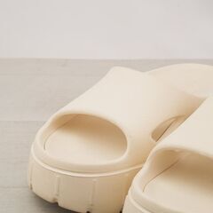 【成約済み】　PUMA 厚底サンダル MAYZE STACK INJEX WNS 23cmの画像
