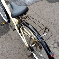 サビ多数 26インチ 自転車 6段変速 クリーム/イエロー系 カゴ・ライト付き カギ×1 ママチャリ 札幌市 中央区 南12条の画像