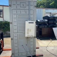 仮設シャワー　中古清掃済み　給湯器付きの画像