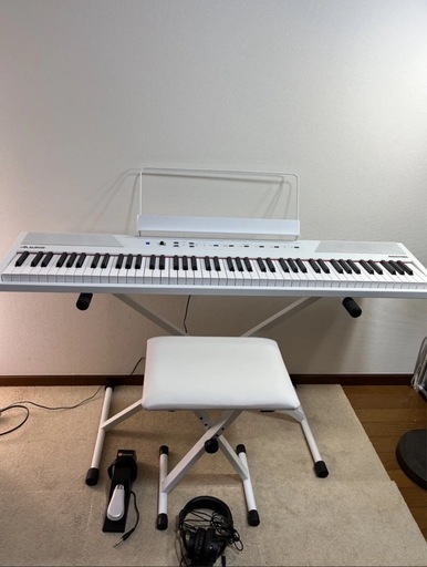 【88鍵電子ピアノ】ALESIS RECITAL ホワイト 付属品多数