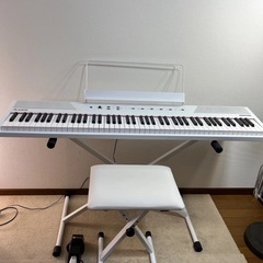 【88鍵電子ピアノ】ALESIS RECITAL ホワイト 付属品多数