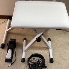 【88鍵電子ピアノ】ALESIS RECITAL ホワイト 付属品多数の画像