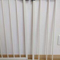 【値下げ可能】スチール製ベビーゲート 日本育児の画像