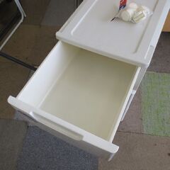 3段 チェスト 幅39×奥行74㎝ 高さ63㎝ 収納ボックス タンス 押入れ収納 ロングチェスト　レール式  HGL-393  アイリスオーヤマ 札幌 北20条店の画像