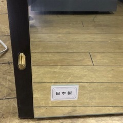 ライト付き立て掛け鏡の画像