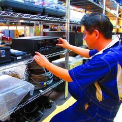 【出勤日自由】冷暖房完備の施設でオーディオや楽器の動作チェック等の画像