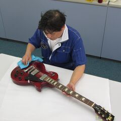 【出勤日自由】冷暖房完備の施設でオーディオや楽器の動作チェック等の画像