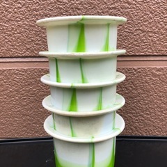 プラスチック植木鉢5個の画像