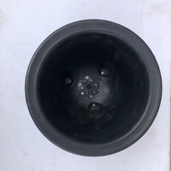 プラスチック植木鉢5個の画像