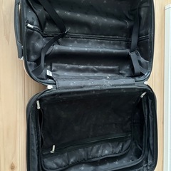 スーツケースの画像