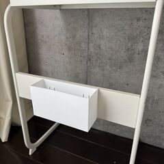 IKEA サイドテーブルの画像
