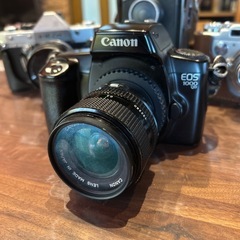 古いカメラ　フイルムカメラの画像