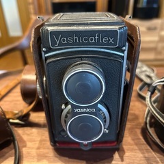 古いカメラ　フイルムカメラの画像