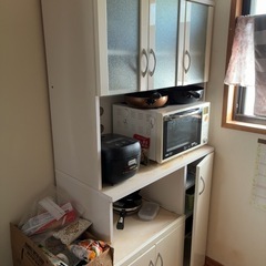 食器棚の画像