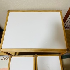 IKEA キッズテーブルセット
の画像