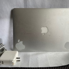 週末限定値下げ!! MacBook Air 13インチ 格安で！ BootCAMPでWIndows10ProもOK バッテリー正常の画像