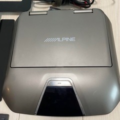 アルパイン　フリップダウンモニターの画像