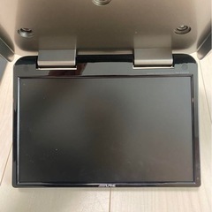 アルパイン　フリップダウンモニターの画像