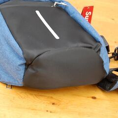 未使用 ボディバッグ 縦30×横20×まち8cm ブルー×ブラック Supply ショルダーバッグ コンパクト 軽重 札幌市 清田区 平岡の画像