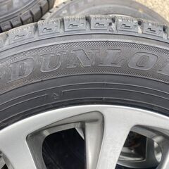 本日掲載最終日‼️現行モデル‼️165/65R14 東北6県無料配送対応‼️爆安‼️最終値下げ‼️①超超超バリ溝❗国産 ダンロップ製 ❗ アルミ付き 国産 タイヤ !!　冬　タイヤ　スタッドレスの画像