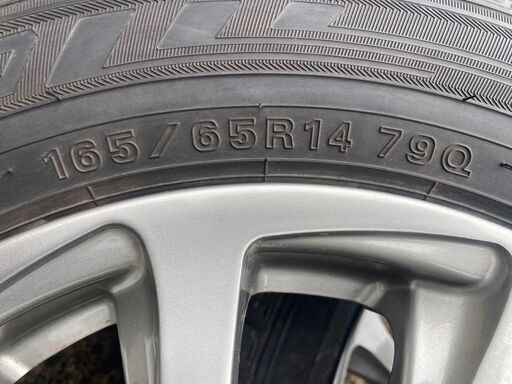 本日掲載最終日‼️現行モデル‼️165/65R14 東北6県無料配送対応‼️爆安‼️最終値下げ‼️①超超超バリ溝❗国産 ダンロップ製 