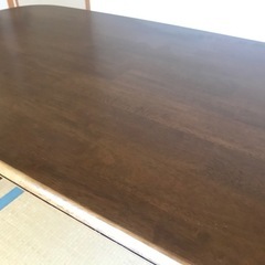 ダイニングテーブルの画像