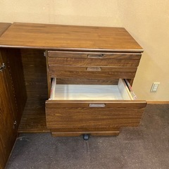 収納家具の画像