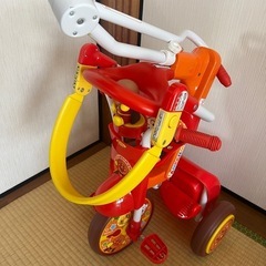折りたたみ三輪車 アンパンマン オールインワンUP3の画像