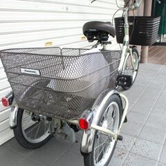 中古自転車 Panasonic 電動アシスト自転車 三輪自転車 三輪ワゴン自転車 ビビライフ BE-ELR833T 内装3段変速 バッテリー16Ah バッテリー長押し5点点灯 通勤 通学 近所のお出掛けなどにの画像