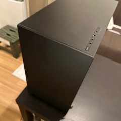 Fractal design pop mini silent パソコンケースの画像