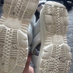 GU スポーツサンダルの画像