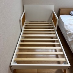 幼児用ベッド（フレームのみ）の画像