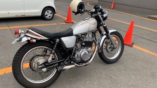 YAMAHA SR400 実働