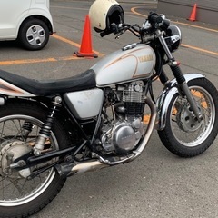 YAMAHA SR400 実働の画像